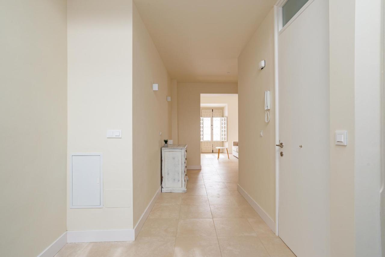 Urbe 10 Carreteria 1 Bedroom Apartment Malaga Bagian luar foto