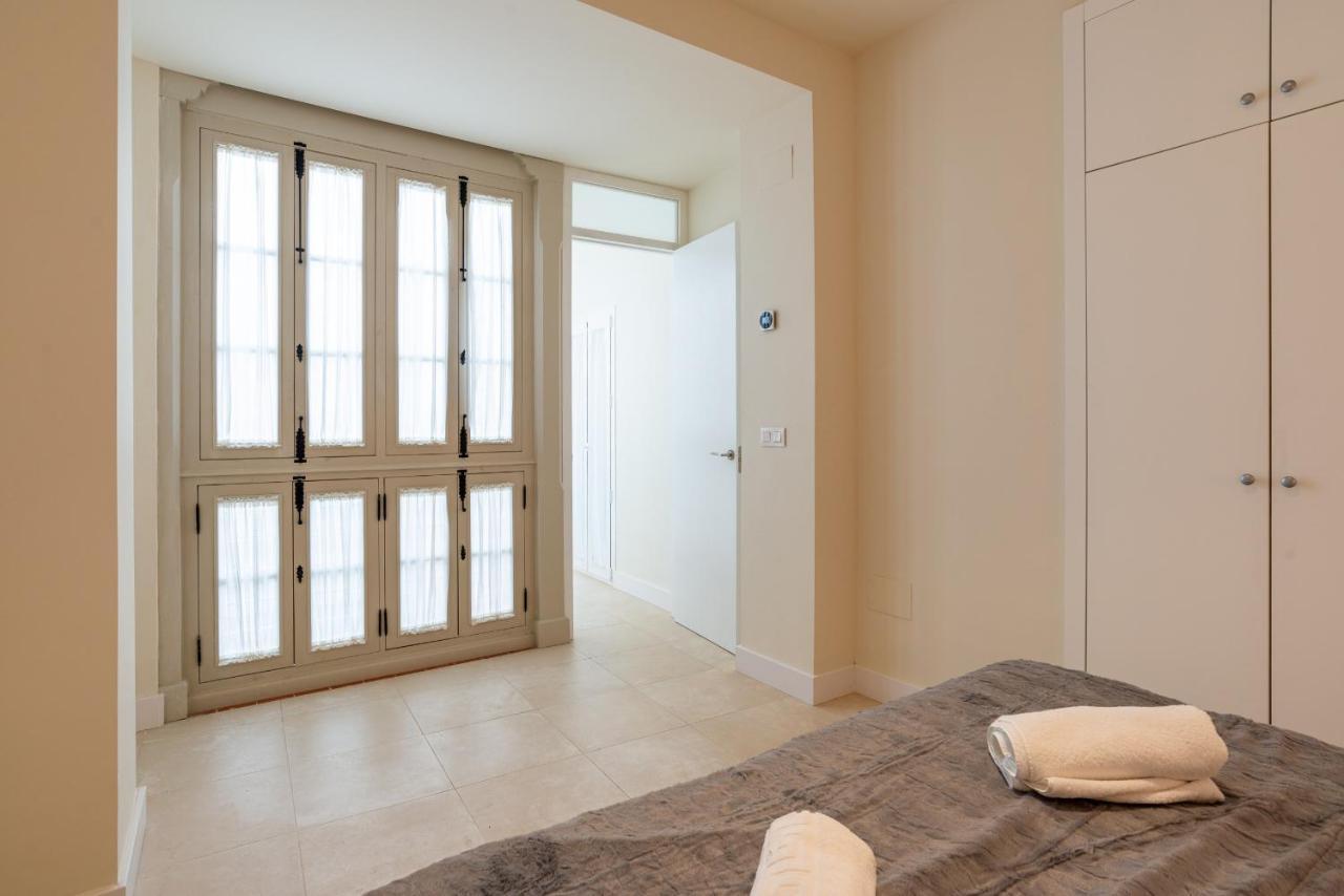 Urbe 10 Carreteria 1 Bedroom Apartment Malaga Bagian luar foto
