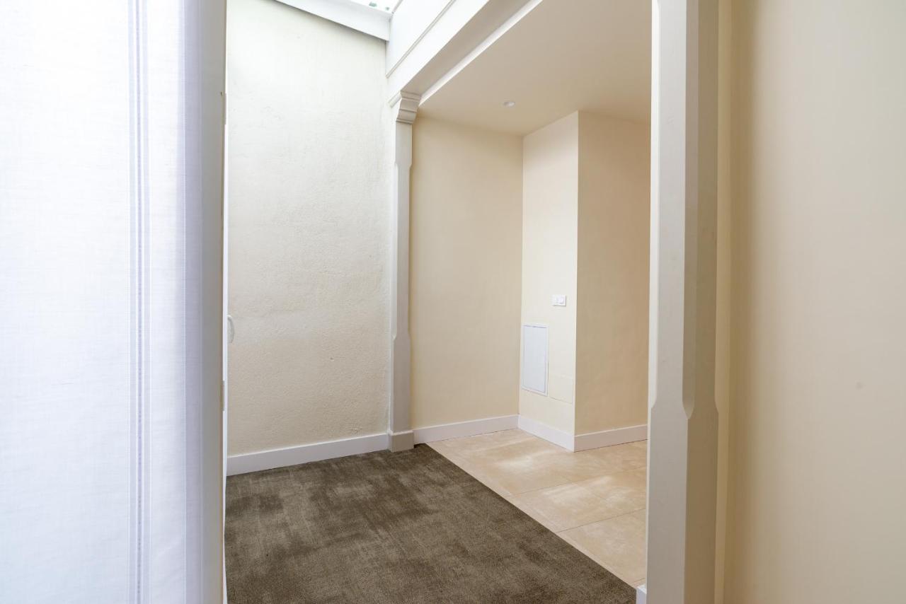 Urbe 10 Carreteria 1 Bedroom Apartment Malaga Bagian luar foto
